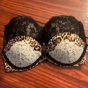 2 Victoria Secret Bras size 32C and 32D